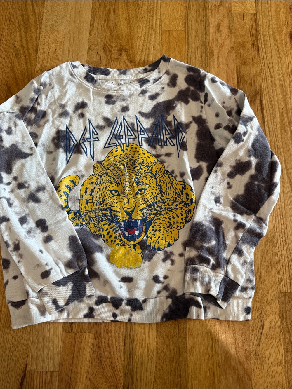 Def Leppard Tie-Dye Leopard Graphic Sweatshirt - Yellow & Black